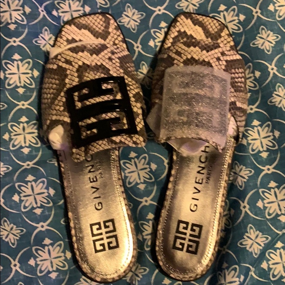 Brand new givenchy slides